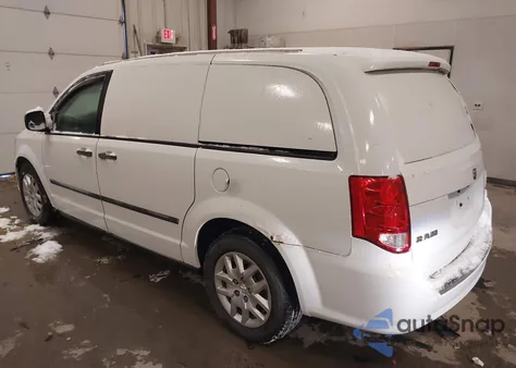 2014 Ram Cargo Tradesman z USA, uszkodzony, nr VIN 2C4JRGAG5ER352888